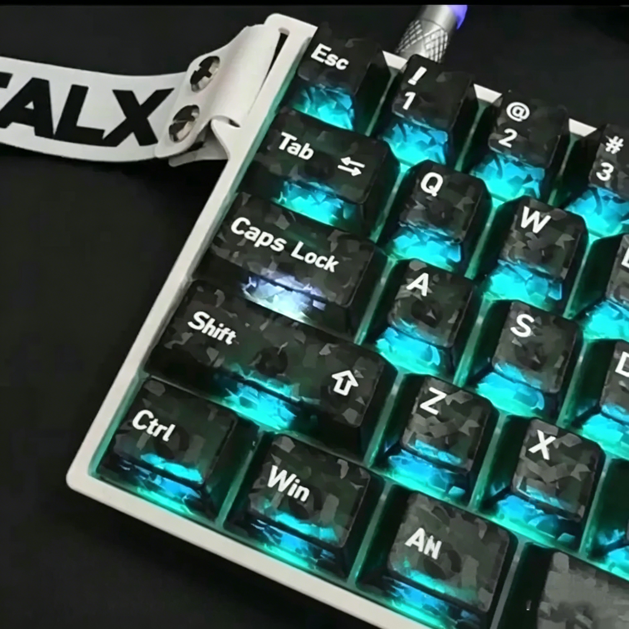 2026 New Forged Carbon Fiber T - Gaming Keyboard No Rgb recensie en prijs